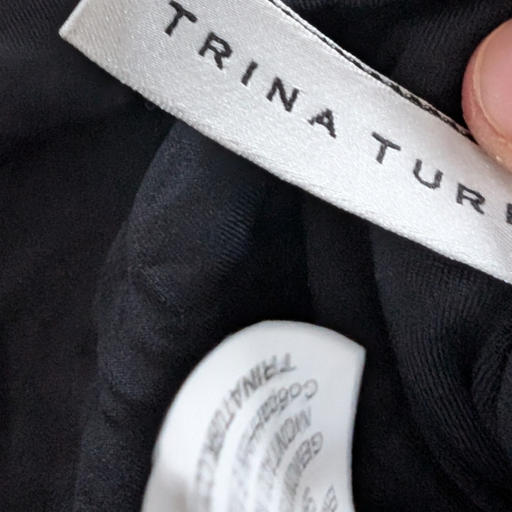 TRINA TURK 6 Off The Shoulder Ruffle One Piece Swimsuit Black Flutter Sleeve 10 - Picture 4 of 7